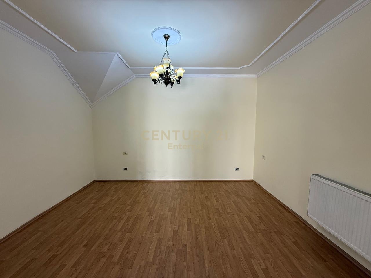 Duplex for rent in former Bllok