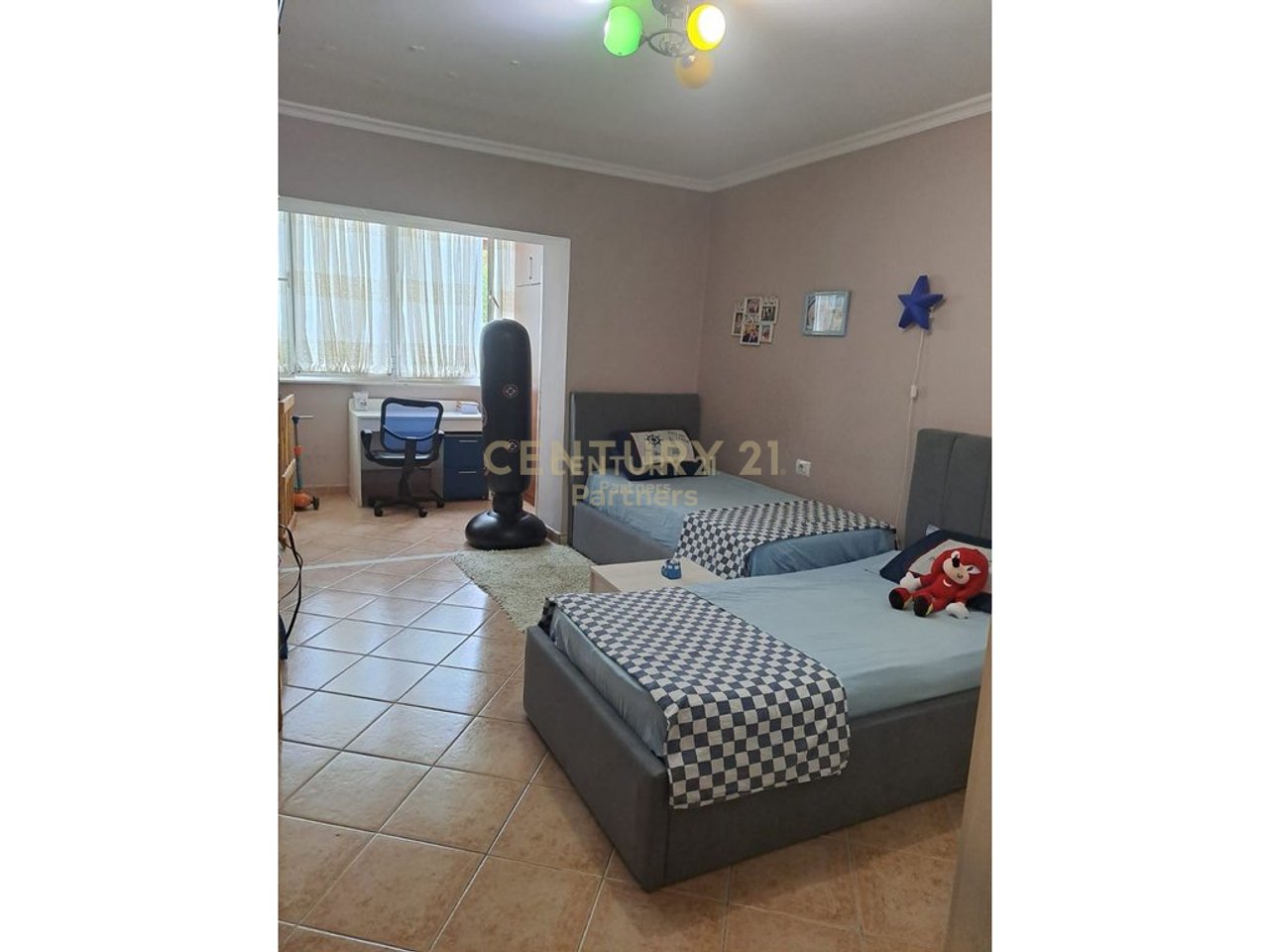Apartament me qira 2+1+2 tek Vasil Shanto