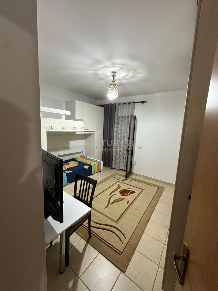 Kodra E Diellit - Rent 2+1 Modern Near the Municipality Overpass