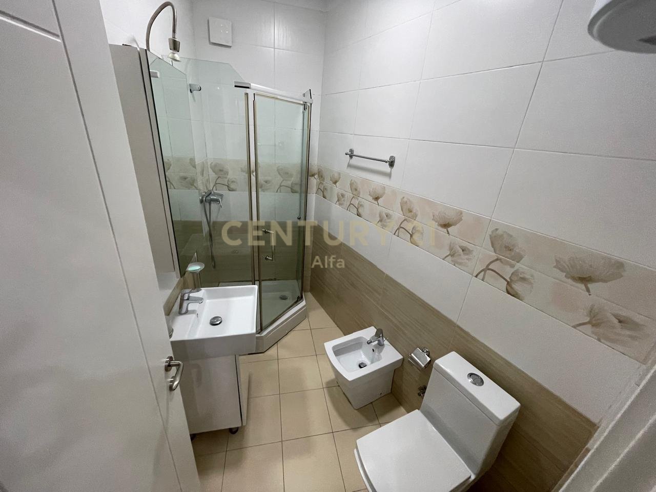 FOR RENT, 1+1 APARTMENT, NEAR THE DRY LAKE!
