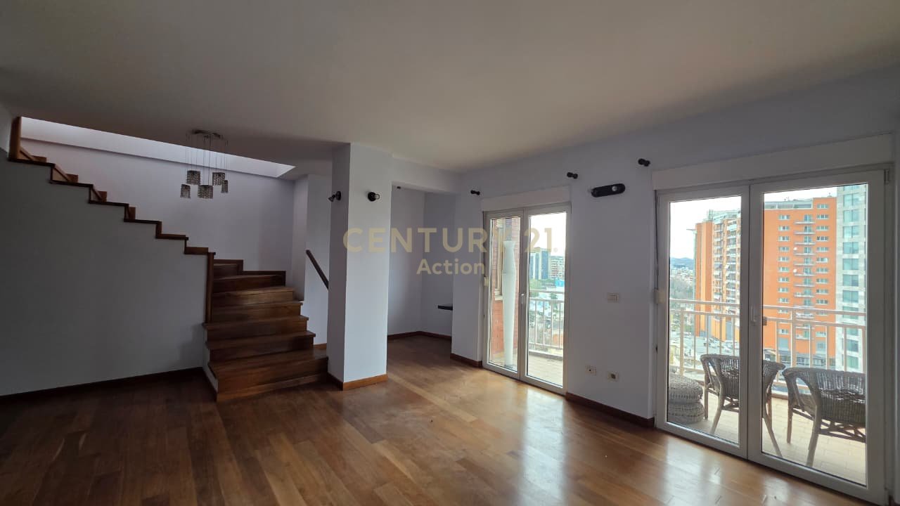 JEPET ME QIRA SUPER  DUPLEX 326 M2   TEK RRUGA E ELBASANIT!