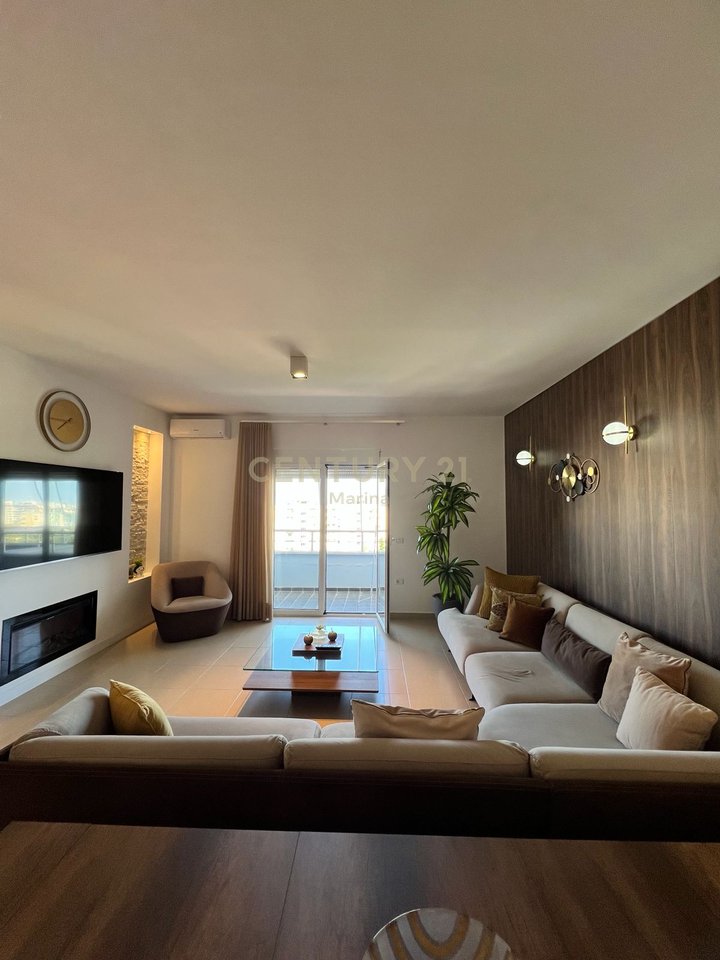 APARTAMENT MODERN PER SHITJE ,PRANE LUNGOMARES.(1660 euro /m2)