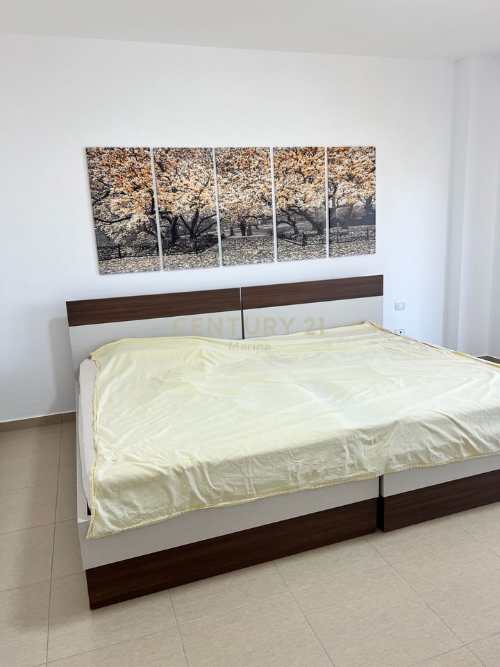 APARTAMENT MODERN PER SHITJE ,PRANE LUNGOMARES.(1660 euro /m2)