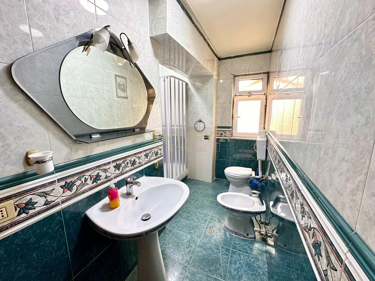 Apartament 2+1 në Shitje te Rruga e Durrësit