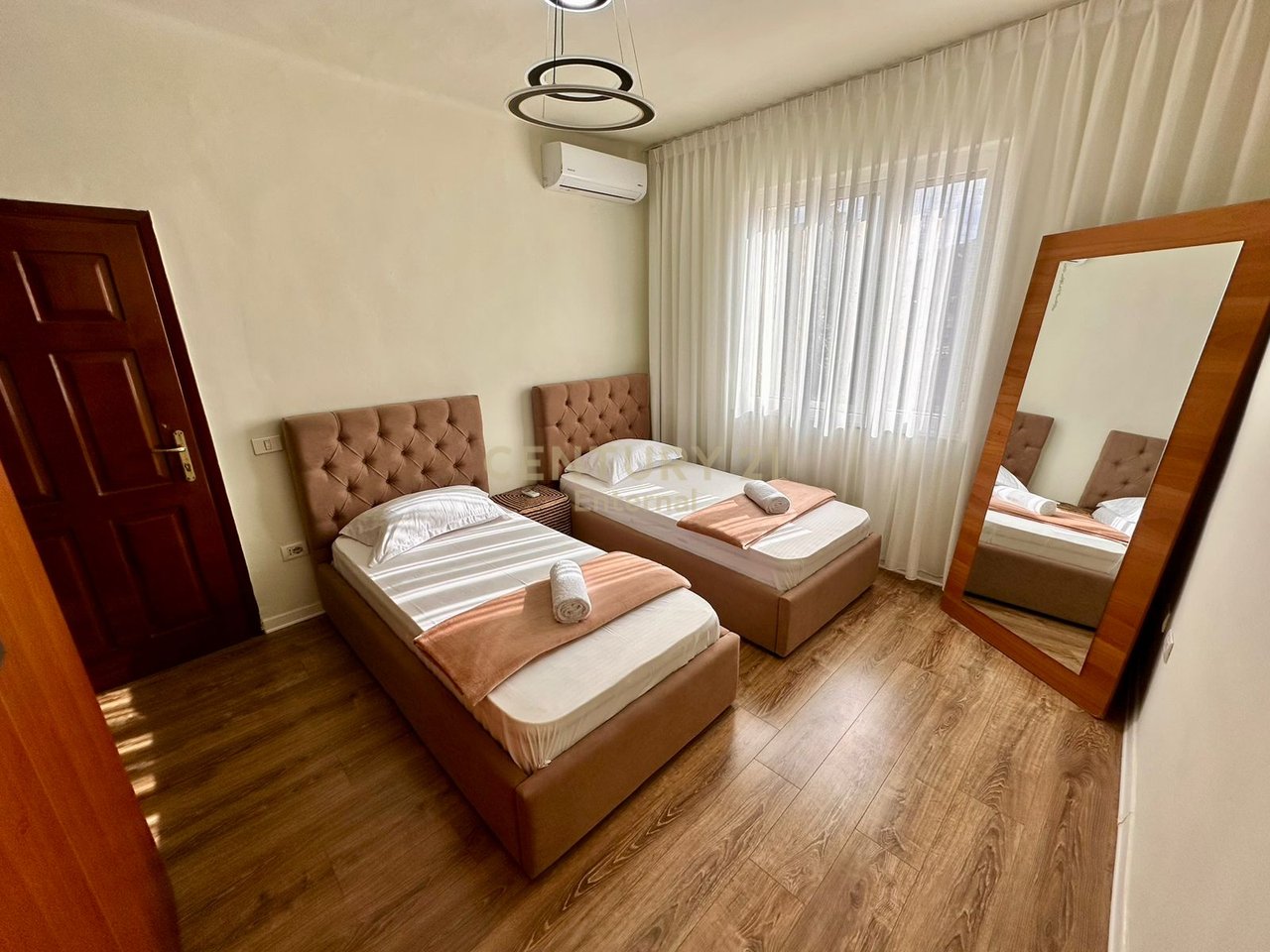 Apartament 2+1 në Shitje te Rruga e Durrësit