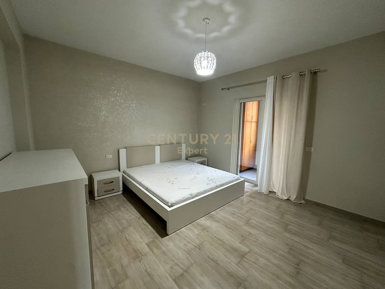 APPARTAMENTO 3+1+2 IN AFFITTO VICINO AL TRIBUNALE