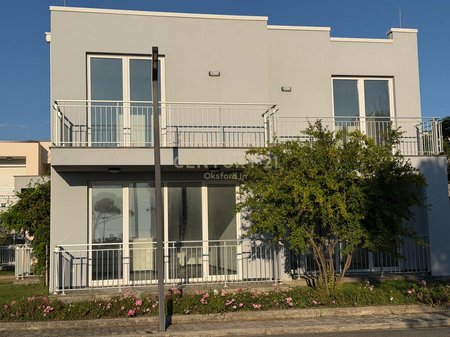 DUPLEX NË SHITJE TEK "TALEA COAST", PLAZHI I TALES