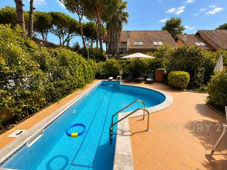 Villa with Pool for Sale in Qerret, Durrës !!