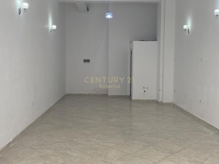 Commercial Space for Rent in Astir