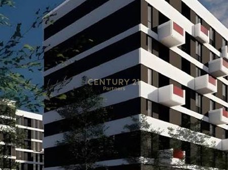 🏡 SHITET APARTAMENT 1+1 NË KAMËZ – NDËRTIM I RI, RRUGË KRYESORE