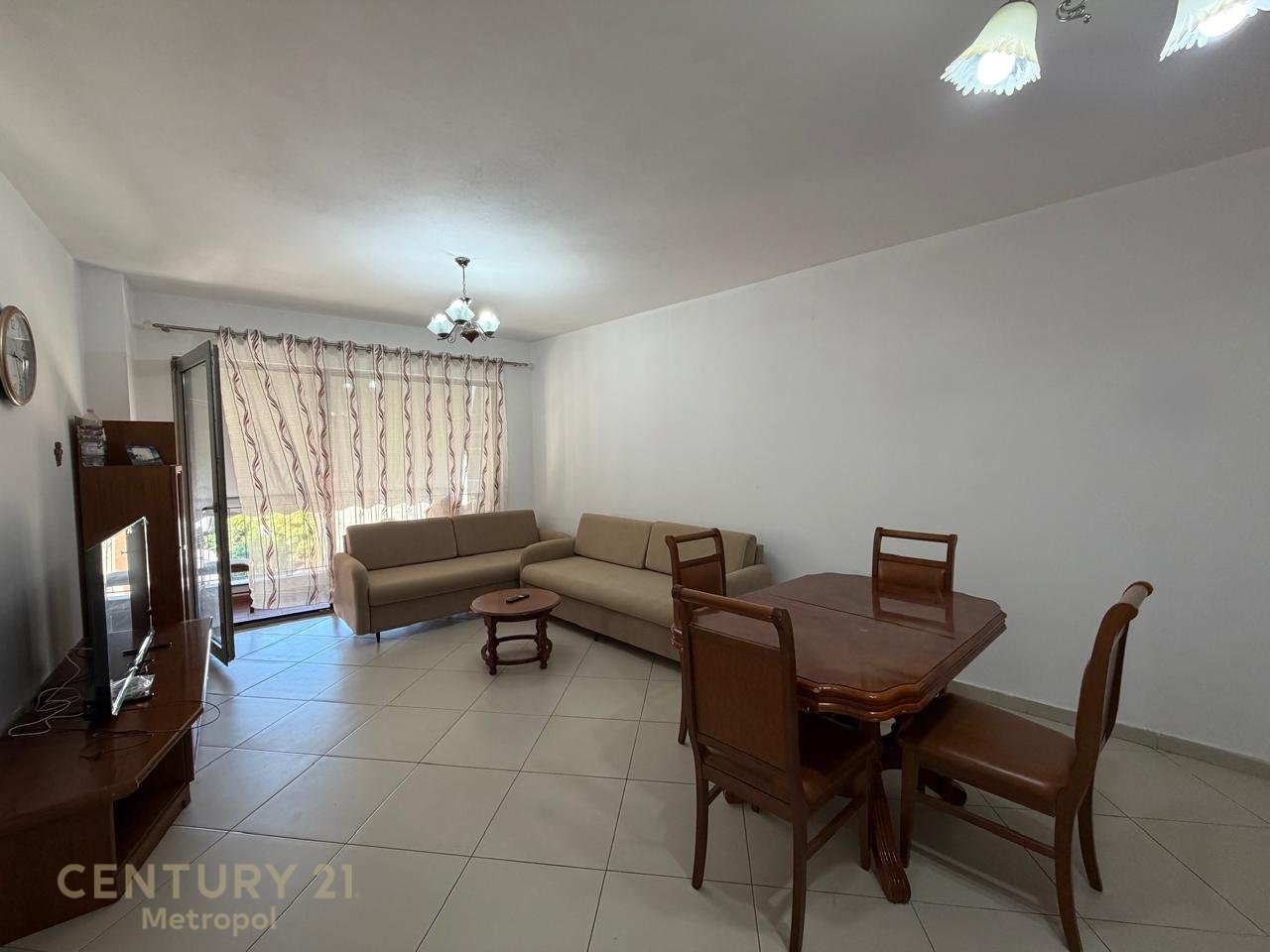Jepet me qira apartament 2+1 tek Tower Bridge, Rruga e Dibres