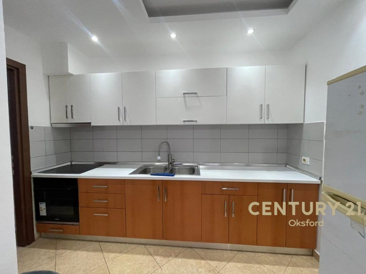 JEPET ME QIRA APARTAMENT 2+1 NË FUSHËN E AVIACIONIT