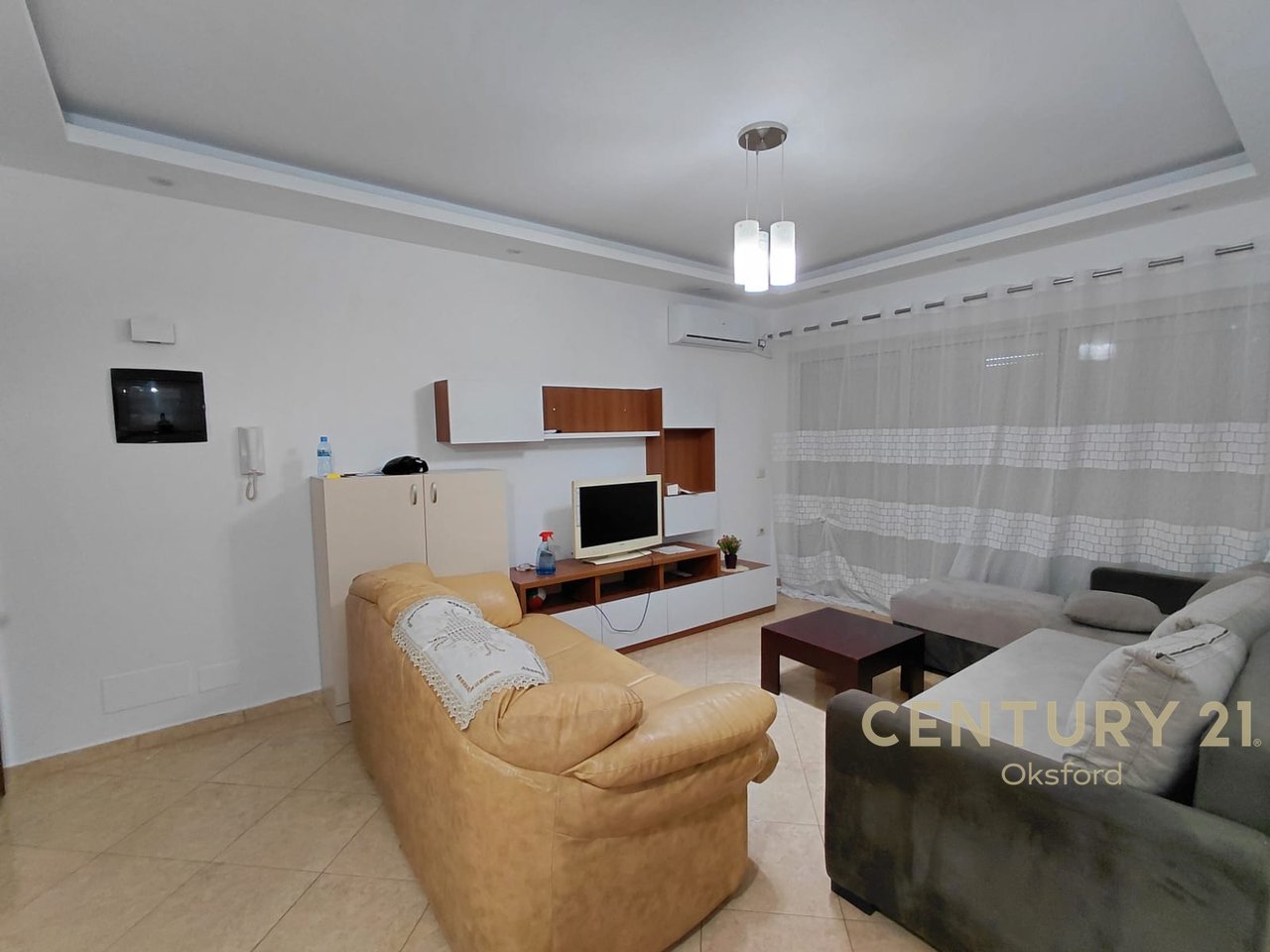 JEPET ME QIRA APARTAMENT 2+1 NË FUSHËN E AVIACIONIT