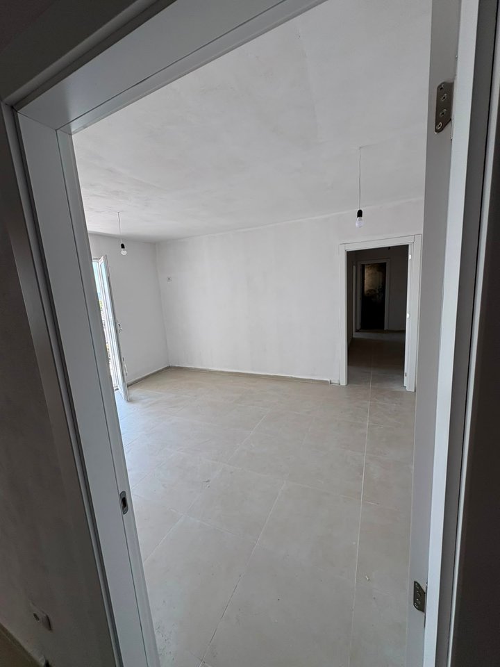 Apartment 3+1+ 2 For Sale in Kavajë
