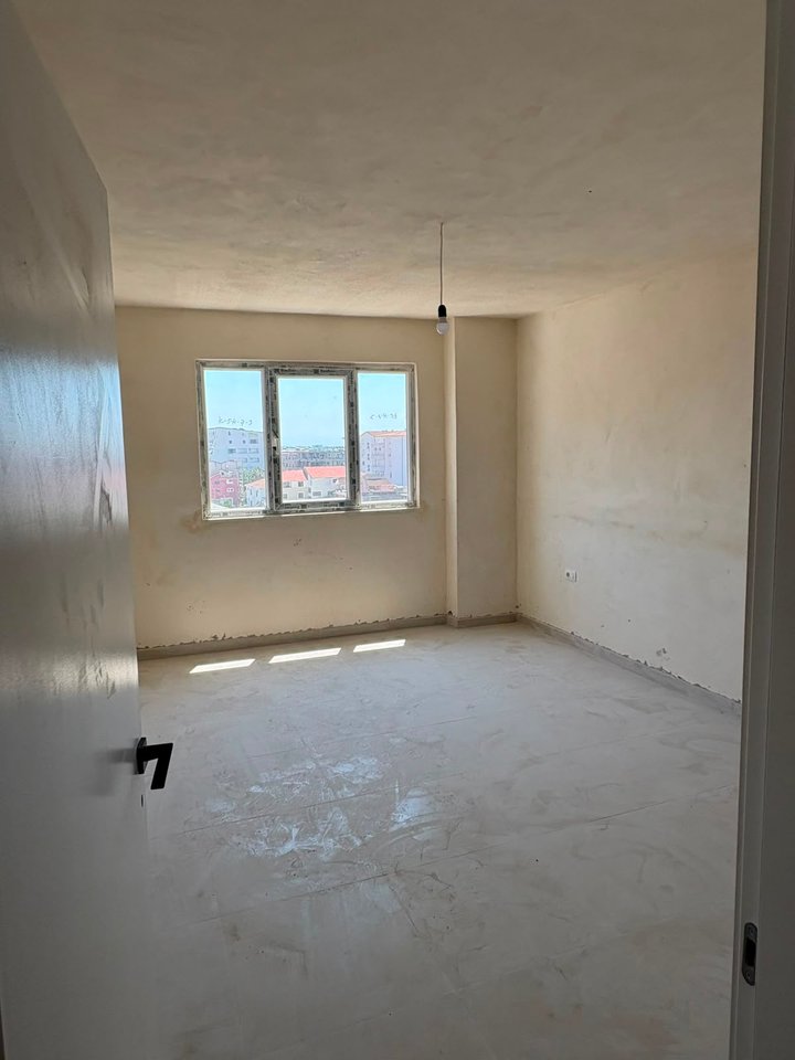 Apartment 3+1+ 2 For Sale in Kavajë