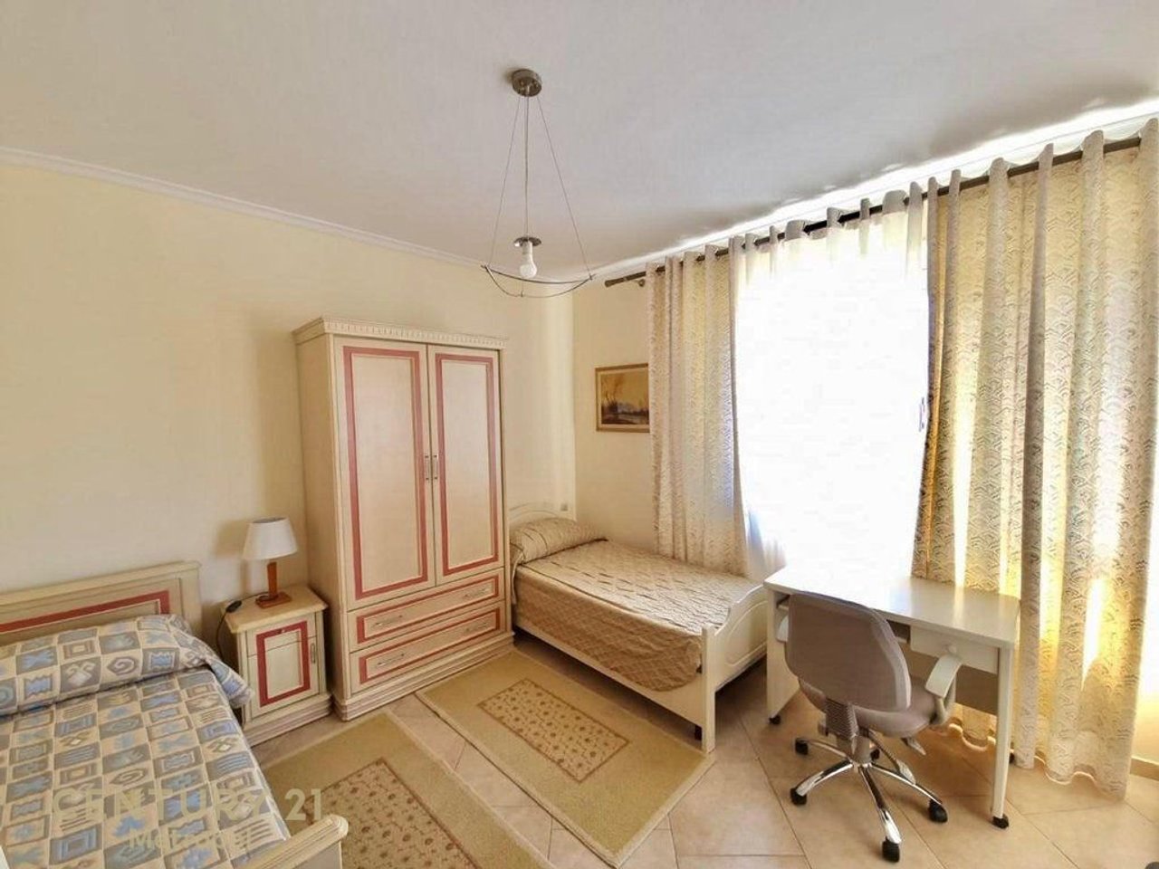FOR RENT APARTMENT 3+1+2, ELBASAN STREET !