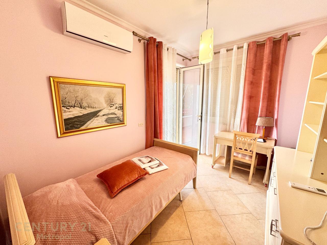 FOR RENT APARTMENT 3+1+2, ELBASAN STREET !