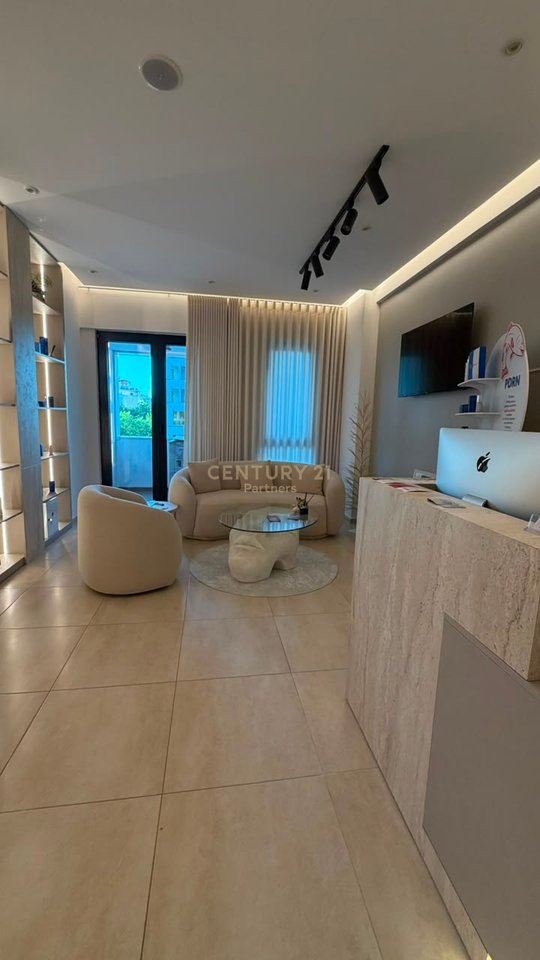 GIVE 2+1+2 APARTMENT FOR RENT FOR OFFICE OR BUSINESS ACTIVITY AT SQUARE 21