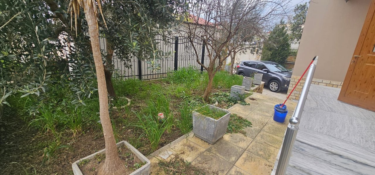 Vilë 2+1 Me Qira në Ali Demi,Rruga Idriz Dollaku  Tiranë - 80.000LEKE | 180 m²