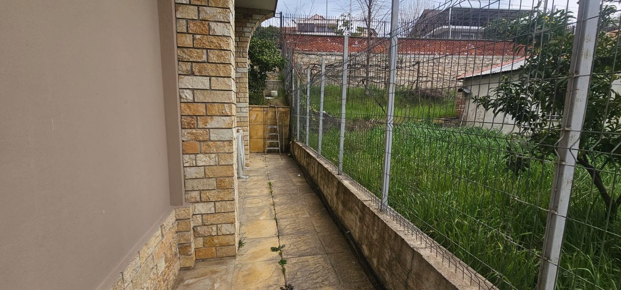Vilë 2+1 Me Qira në Ali Demi,Rruga Idriz Dollaku  Tiranë - 80.000LEKE | 180 m²