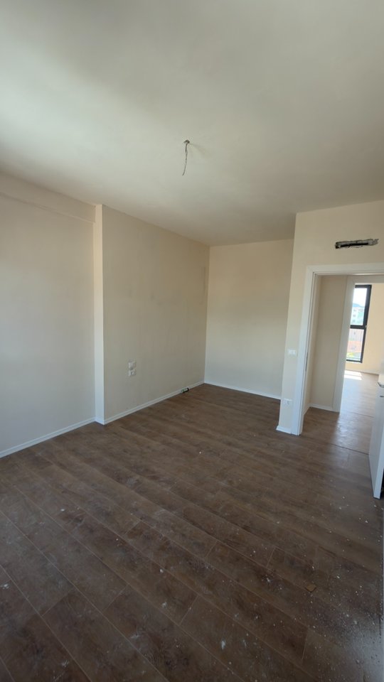 Apartament 2+1+2 për Shitje – Ali Demi, Rruga Ali Visha