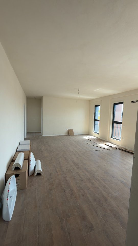 Apartament 2+1+2 për Shitje – Ali Demi, Rruga Ali Visha