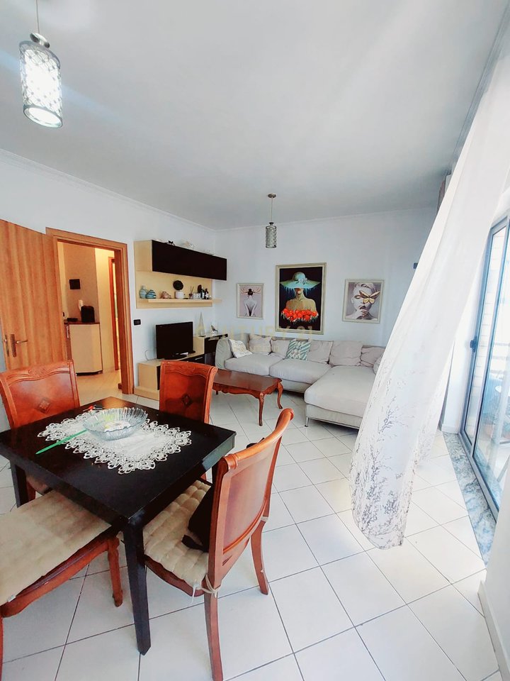 SHESIM APARTAMENT 2+1+2 NË ASTIR