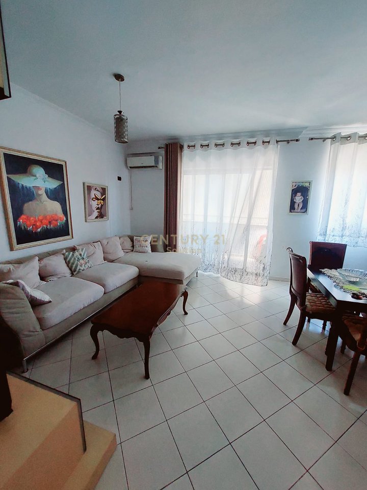 SHESIM APARTAMENT 2+1+2 NË ASTIR