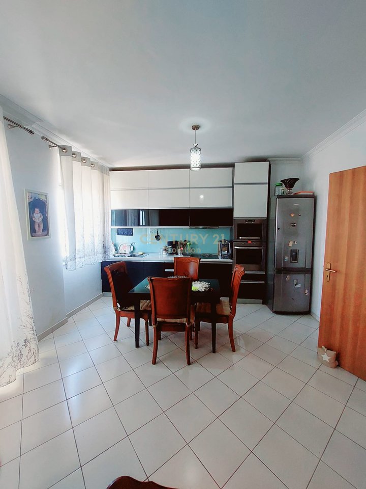 SHESIM APARTAMENT 2+1+2 NË ASTIR