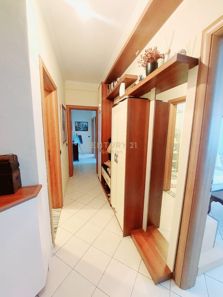 SHESIM APARTAMENT 2+1+2 NË ASTIR