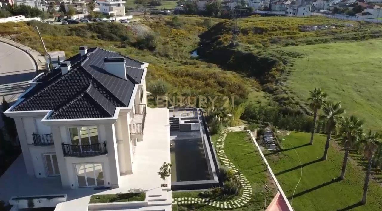 VILLA DI LUSSO IN VENDITA | MJULL-BATHORE