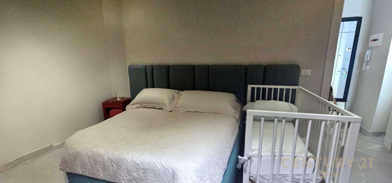NË SHITJE APARTAMENT 1+1, VIJA E PARE, QERRET