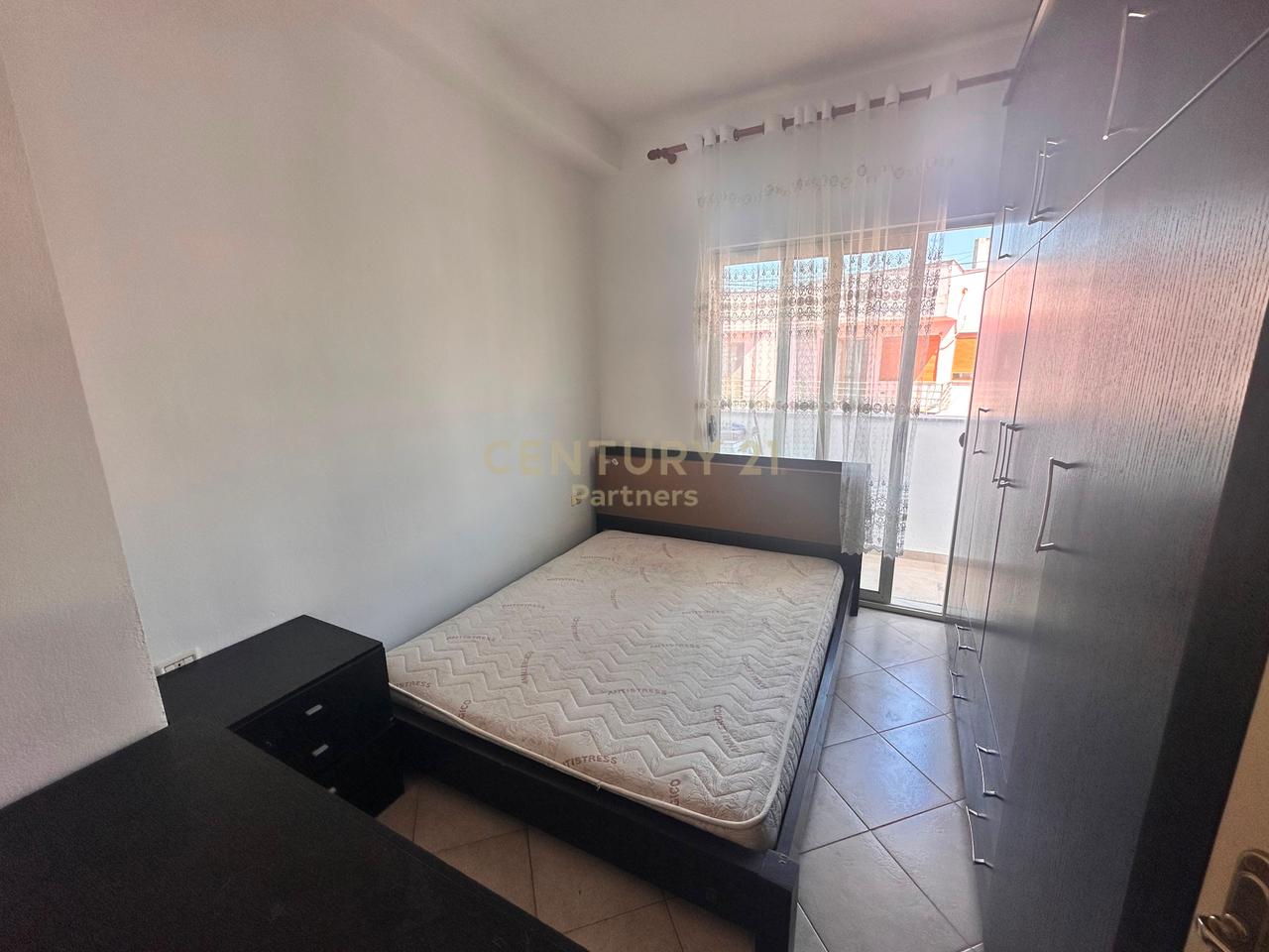 SHESIM APARTAMRNT 2+1 NE KOMBINAT TE RRUGA E QELQIT !!