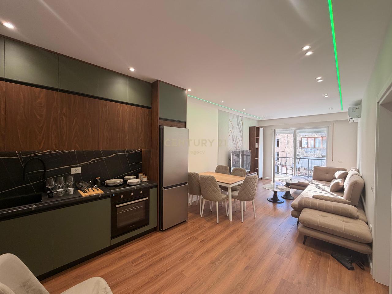 🏡 Apartament 2+1+2 +🅿️ Post Parkimi – 900 €/Muaj