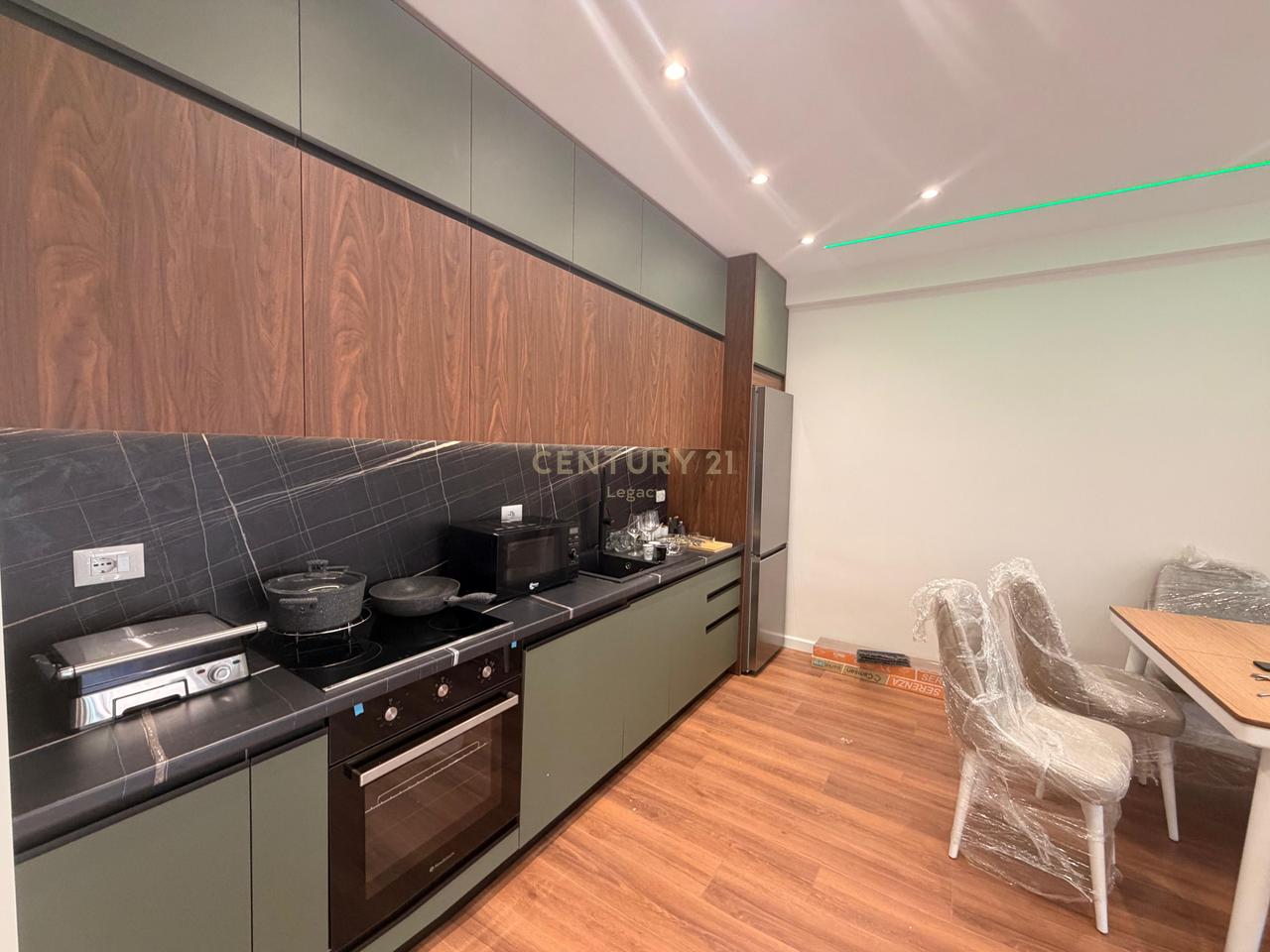 🏡 Apartament 2+1+2 +🅿️ Post Parkimi – 900 €/Muaj