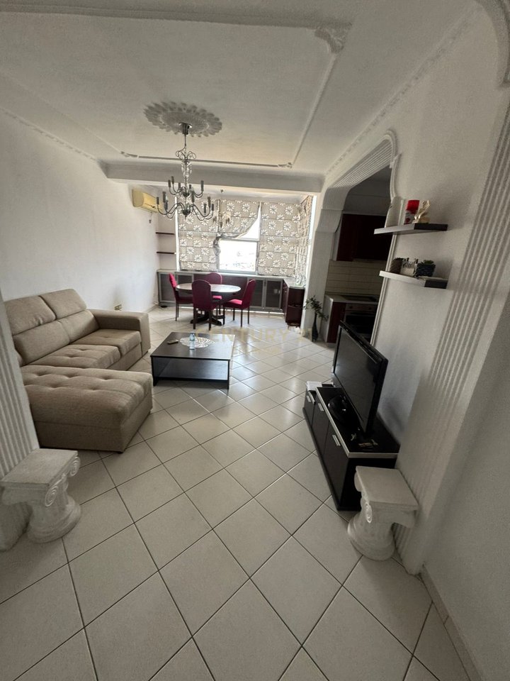 Jepet me Qera Apartament 2+1+2 në Asti