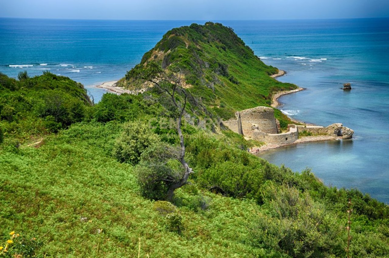 Terreno in vendita a Capo Rodone con vista mare