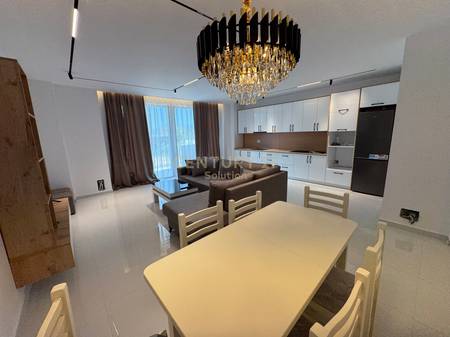 AFFITTASI APPARTAMENTO 2+1+2+PARCHEGGIO VICINO AL LAGO SECCO