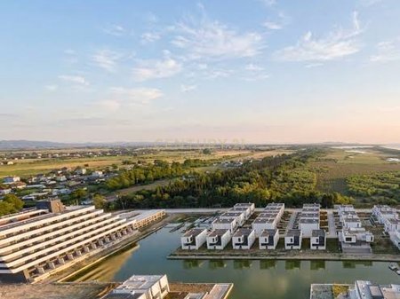 VILË ELITARE PËR SHITJE – TURQUOISE MARINA, GJIRI I LALZIT