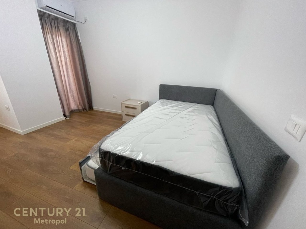 JEPET ME QIRA APARTAMENT 2+1+2, RR. E DIBRES ( MEDRESEJA)!