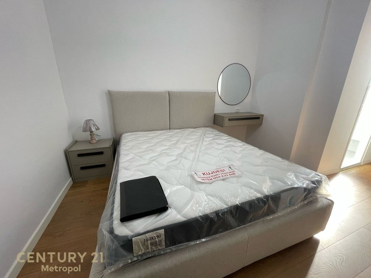 JEPET ME QIRA APARTAMENT 2+1+2, RR. E DIBRES ( MEDRESEJA)!