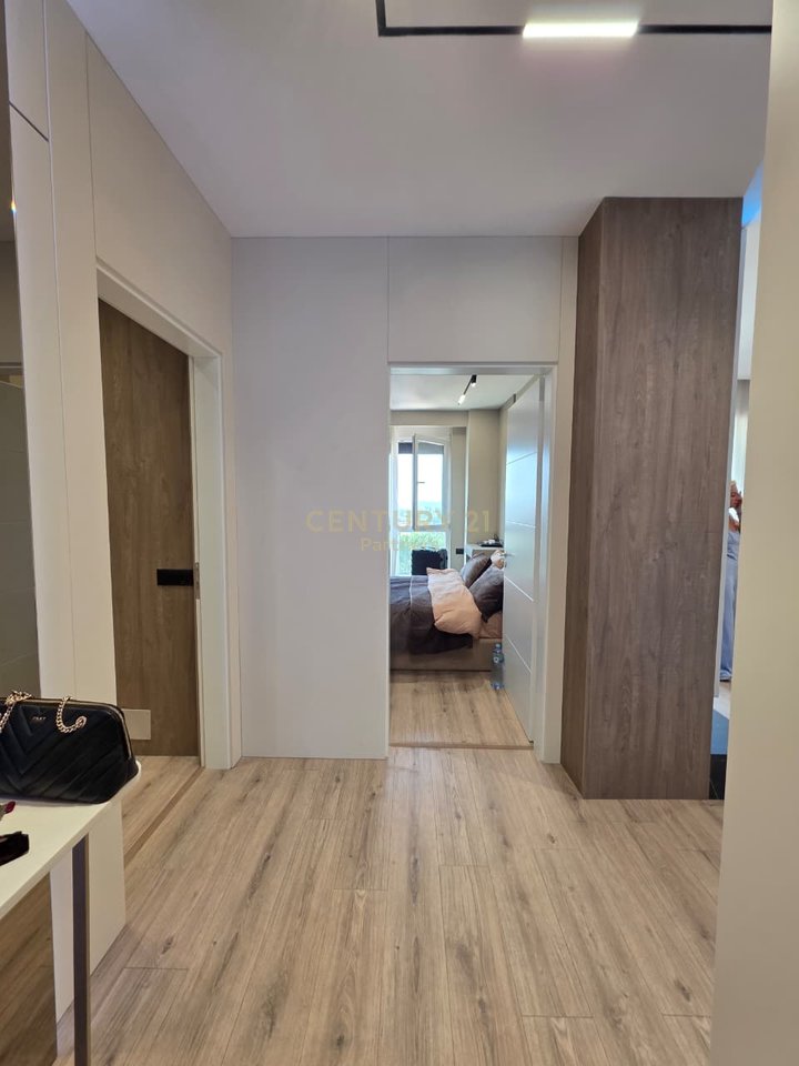 🏡 *SHITET APARTAMENT 2+1+2&amp; POST PARKIMI – ISH FUSHA E AVIACIONIT, TIRANË