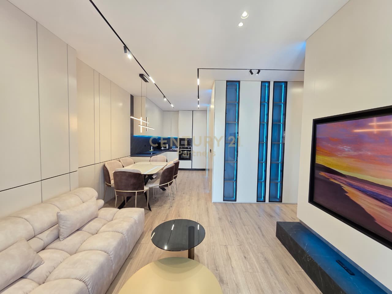 🏡 *SHITET APARTAMENT 2+1+2&amp; POST PARKIMI – ISH FUSHA E AVIACIONIT, TIRANË