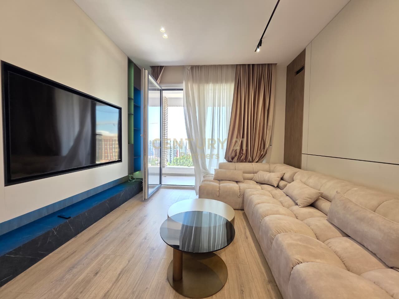 🏡 *SHITET APARTAMENT 2+1+2&amp; POST PARKIMI – ISH FUSHA E AVIACIONIT, TIRANË