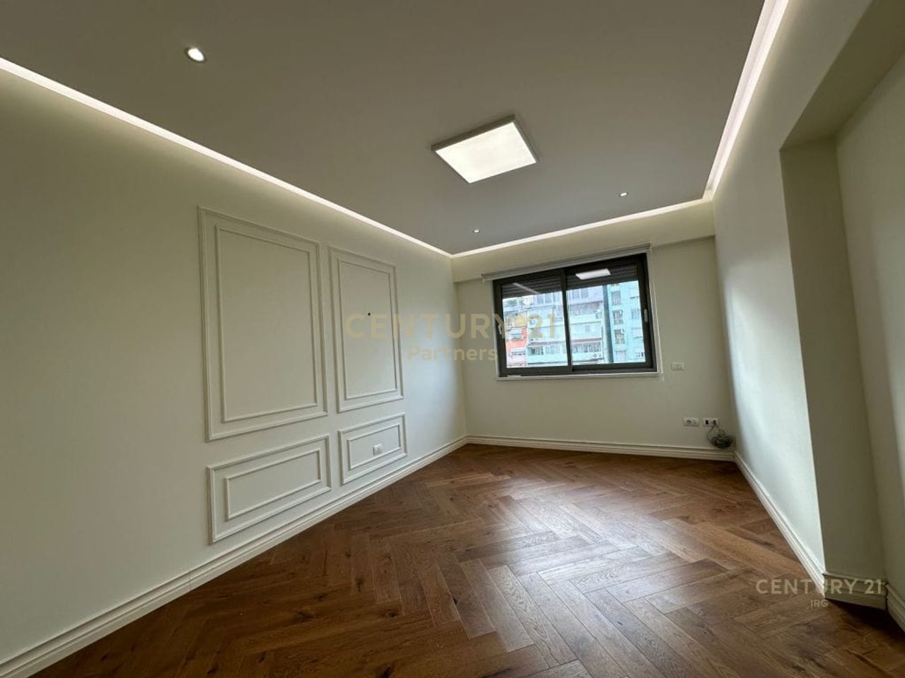 UFFICIO PREMIUM IN AFFITTO A BLLOK | 213 M² | PARCHEGGIO INCLUSO