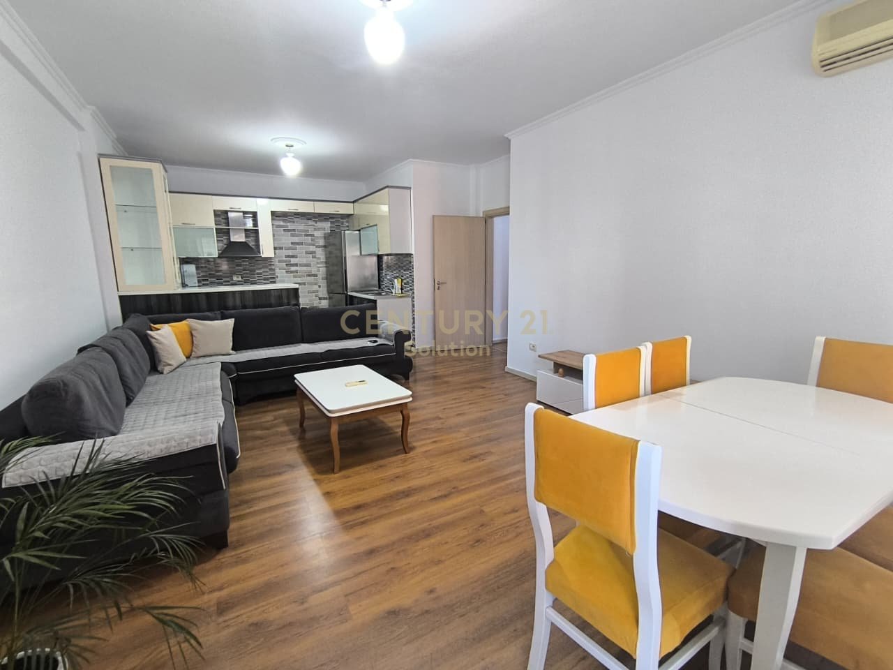 JEPET ME QIRA APARTAMENT 2+1+2  NE ASTIR!