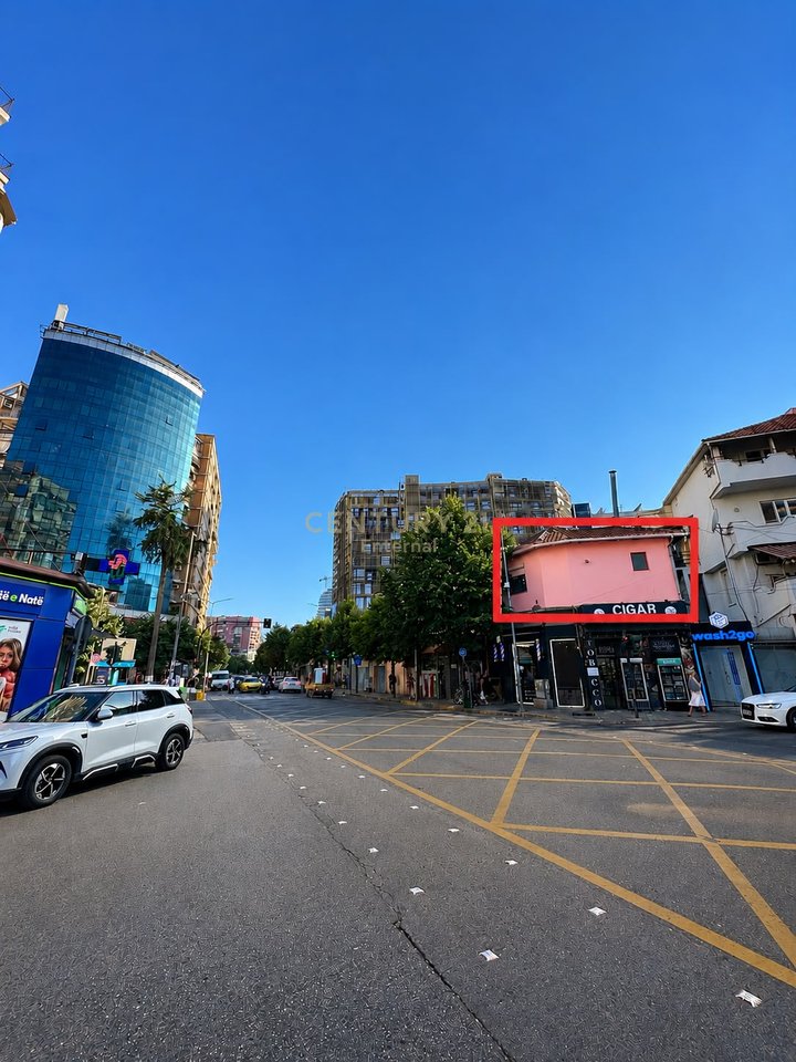 Selvia - Jepet Godine 2 Kateshe  Me Qera  Per Hostel Ose Mini Hotel Ne Zemer Te Tiranes Dhe Buze Rruge