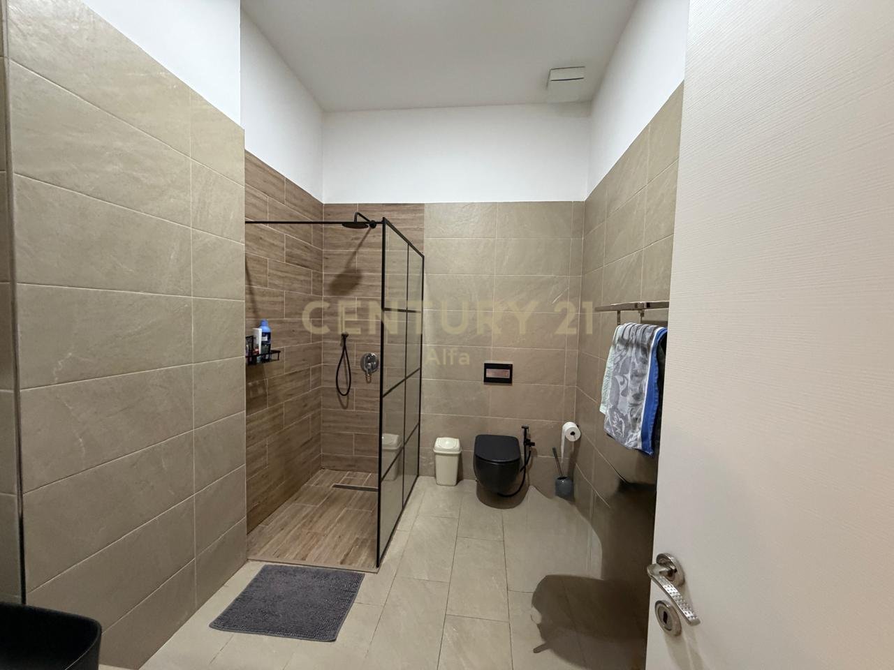 Apartment 2+1 for sale at Dry Lake, Peti Street (not in the upper mountainous area)
