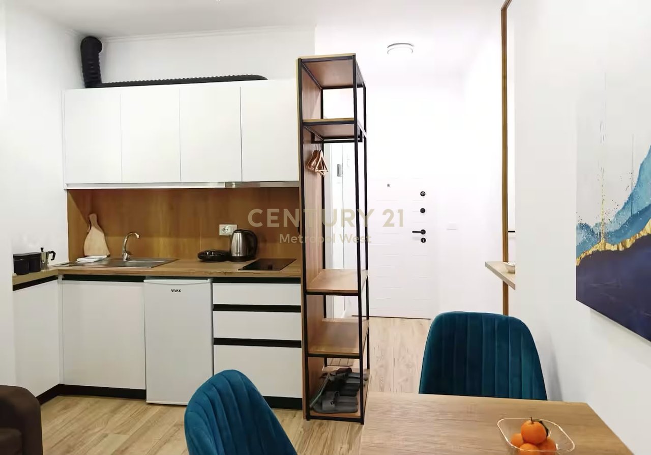 Xhamia e Tabakëve, Apartament me qira