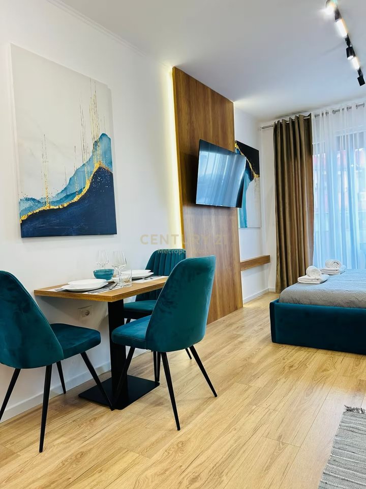 Xhamia e Tabakëve, Apartament me qira